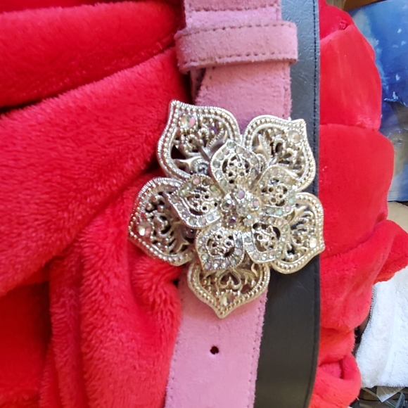 COPY - Pink  Suede top Gently used Belt plus size - Picture 3 of 8